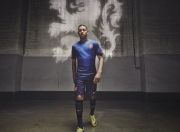 开云体育app-逆转之夜，戈麦斯引领AC米兰绝地反击里昂