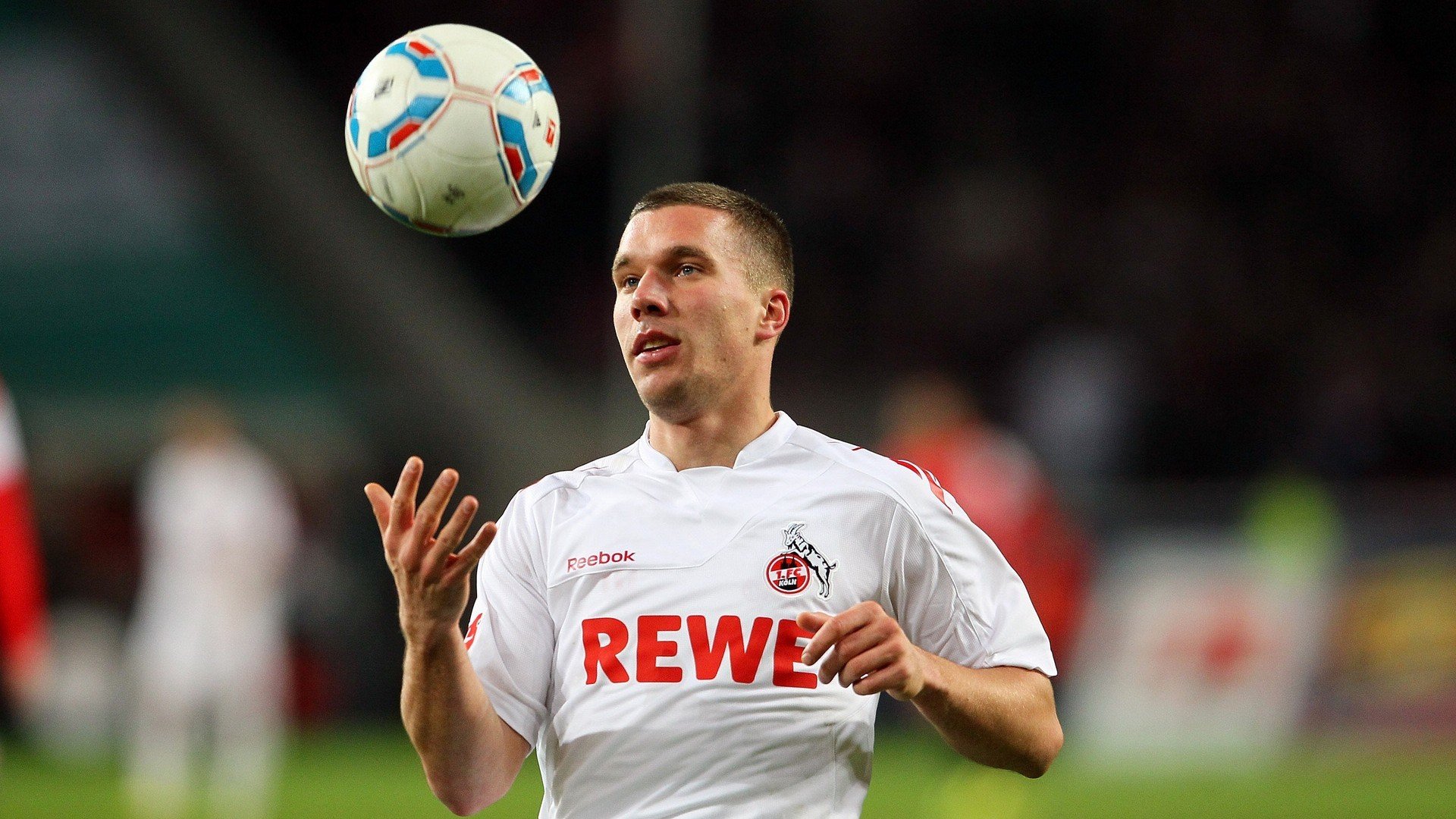 鏖战法兰西，孤星耀绿茵—从葡萄牙队到张本智和的扛旗者启示